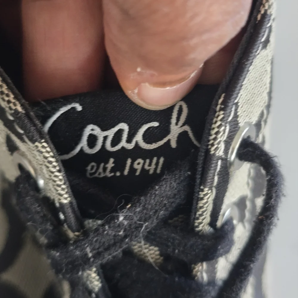 Coach Cardinal High Top Sneakers Women Sz 8B Black White Signature Logo … - Picture 15 of 16